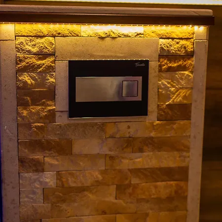 Διαμέρισμα Ryo Golden Imperial 2 *